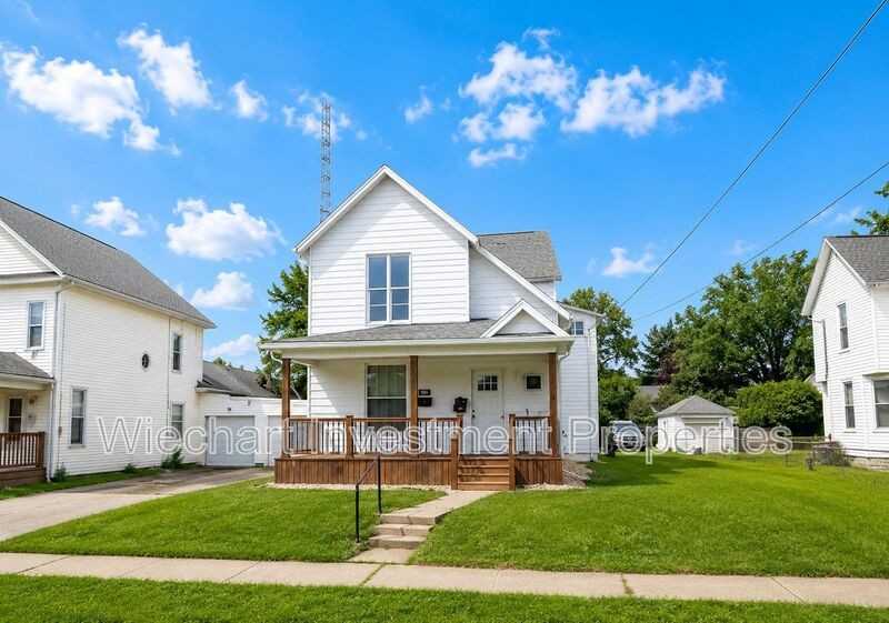 1028 W Wayne St