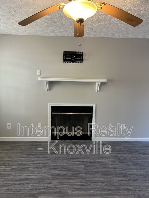 6014 Waterbury Ln - Photo 2 of 42