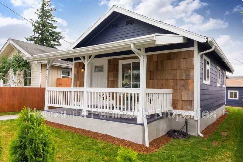 2123 8th St - Photo 3 of 21