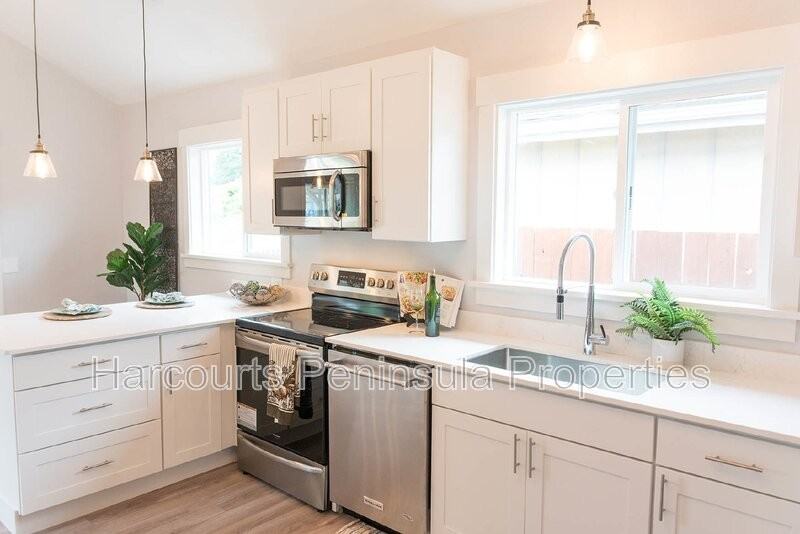 2123 8th St - Photo 4 of 21