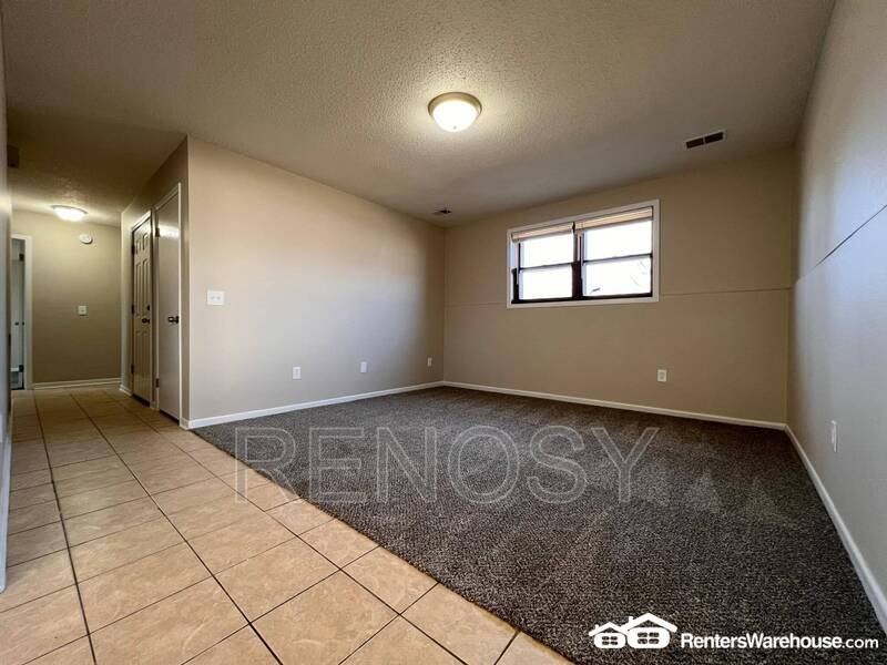 917 Maury St - Photo 4 of 15