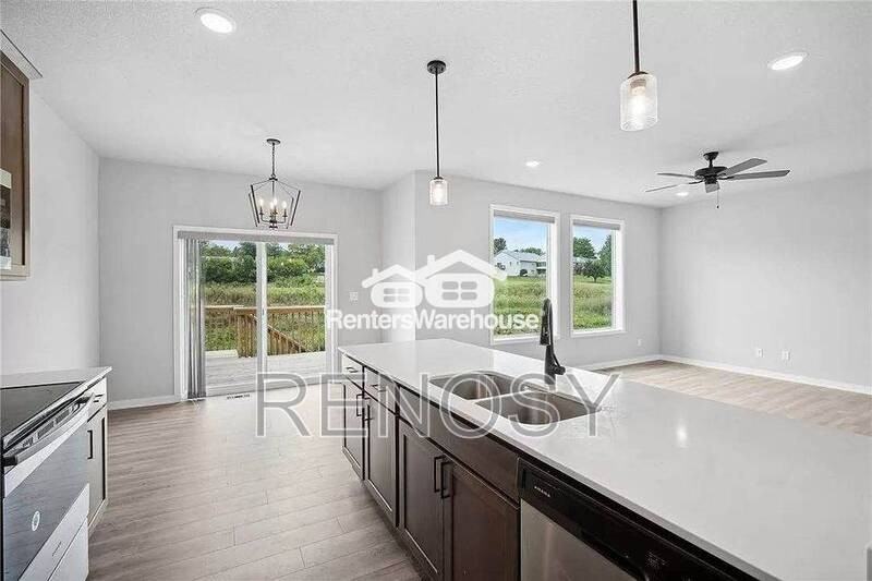 36 Keeneland Ct - Photo 3 of 32