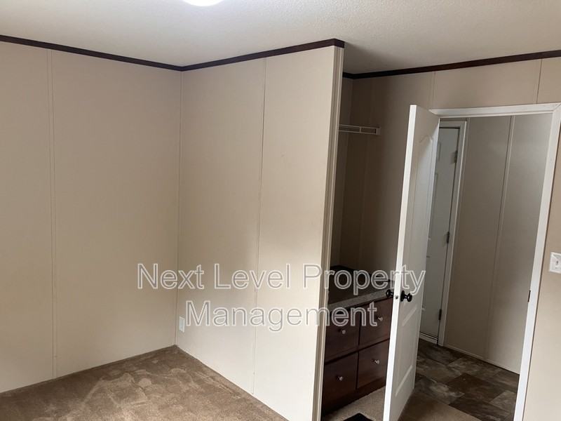 2115 Hwye - Photo 6 of 7