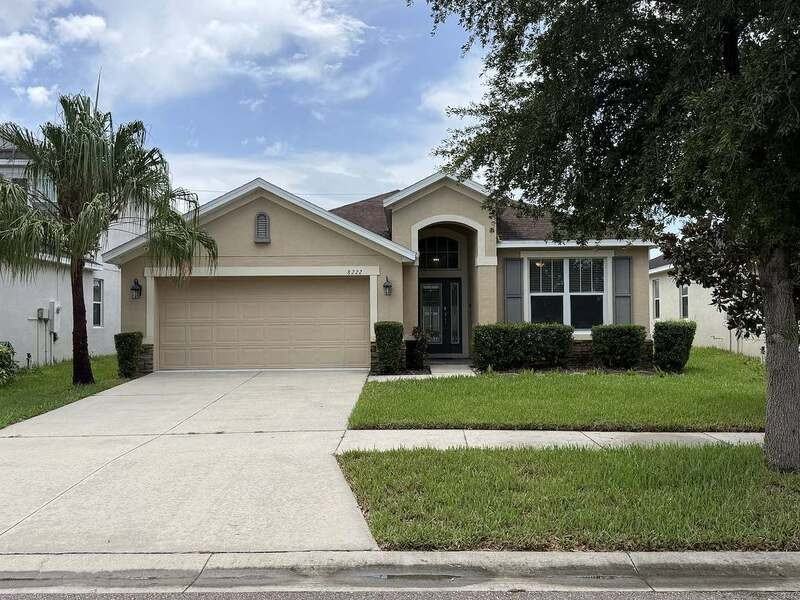 8222 Willow Beach Dr - Photo 2 of 50