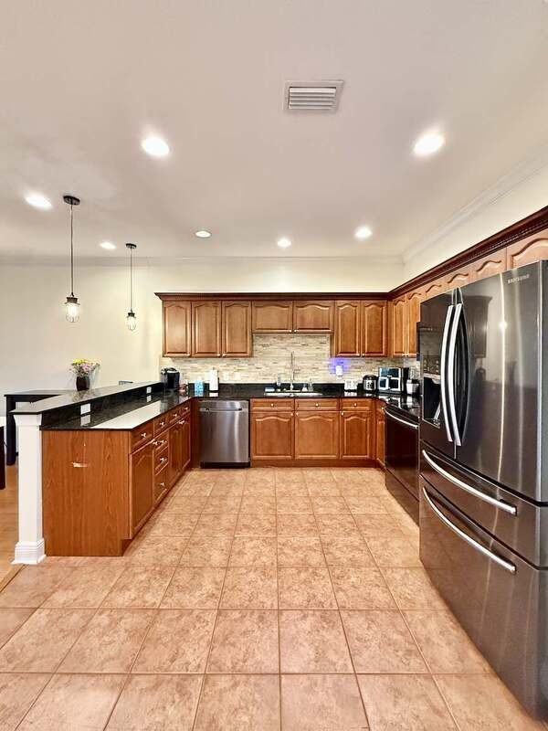 131 Valencia Cir - Photo 7 of 50