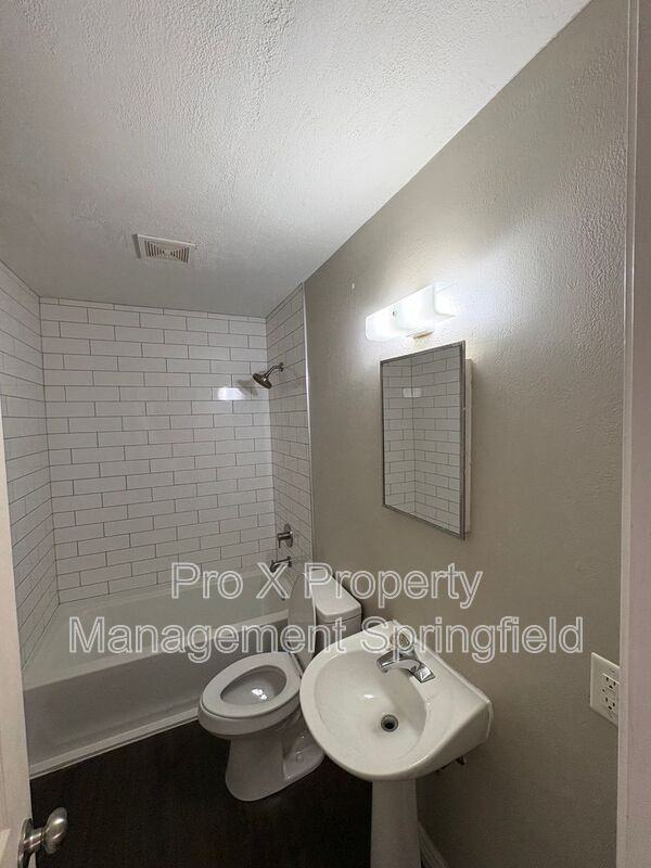 2929 E University St #2 - Photo 5 of 14