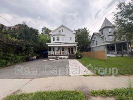featured image of 1345 3rd St #2
