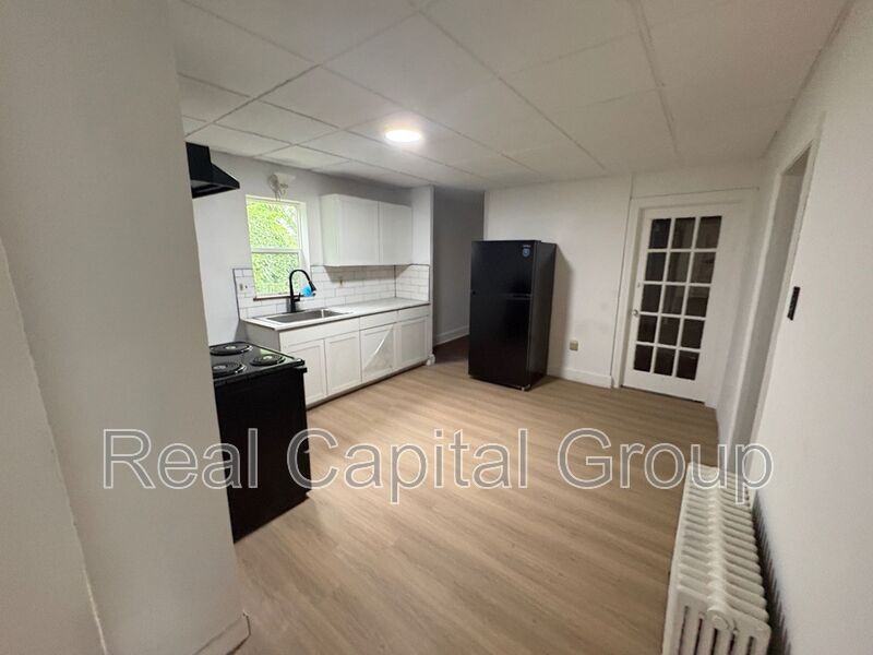 1345 3rd St #2 - Photo 3 of 25