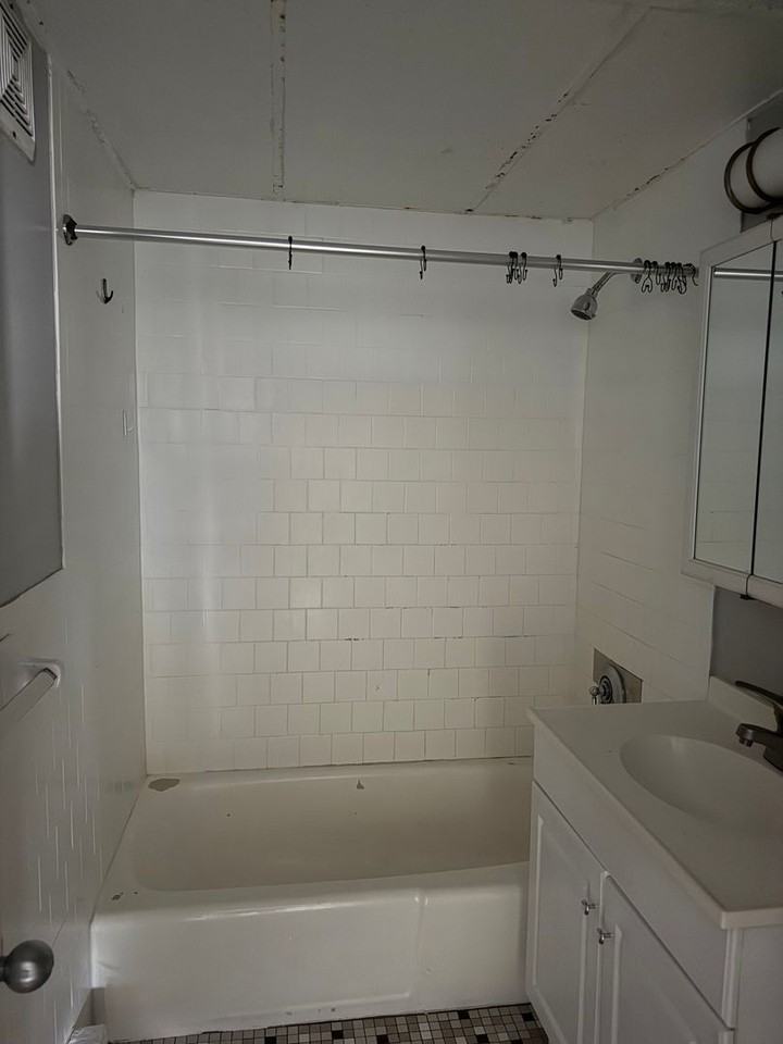 258 Union Ave - Photo 4 of 7