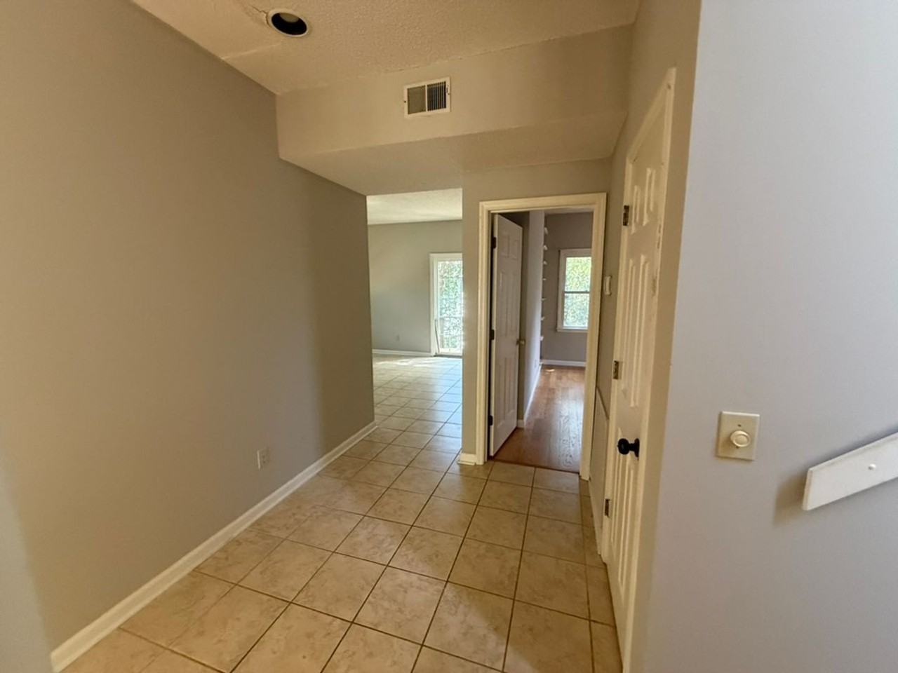 380 Butternut Dr - Photo 5 of 25