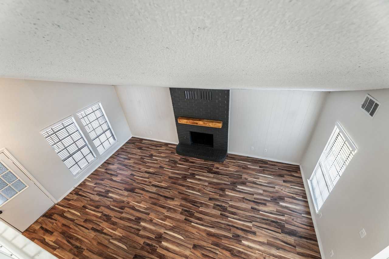 3404 Townbluff Pl - Photo 6 of 19