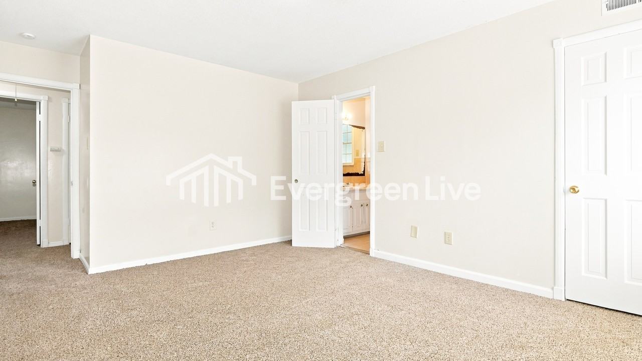 5830 Scottsdale Ave - Photo 5 of 15