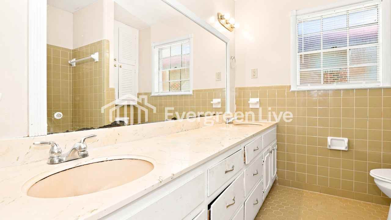 5830 Scottsdale Ave - Photo 6 of 15