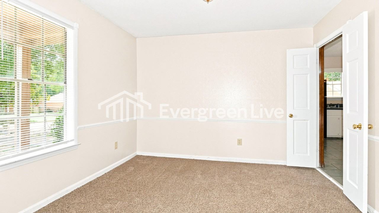 5830 Scottsdale Ave - Photo 7 of 15