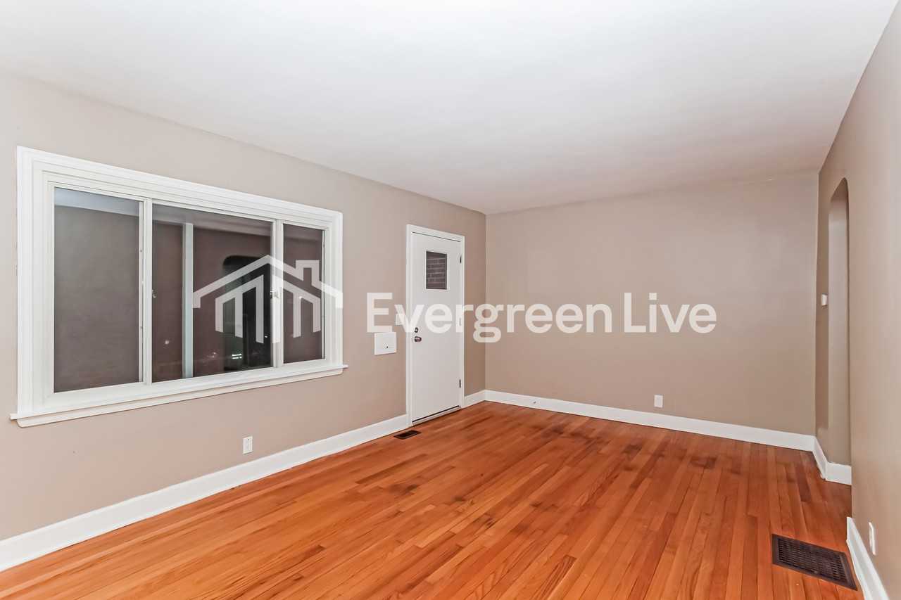 6950 Gloria Dr - Photo 3 of 13