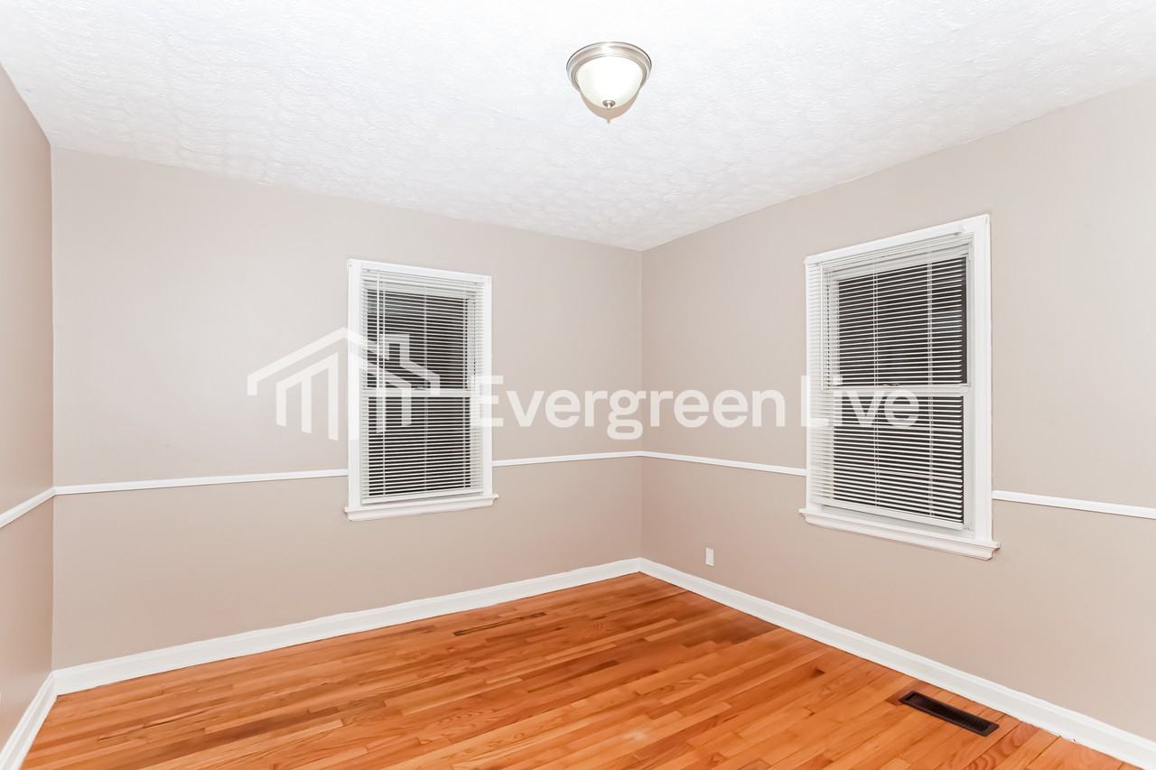 6950 Gloria Dr - Photo 7 of 13