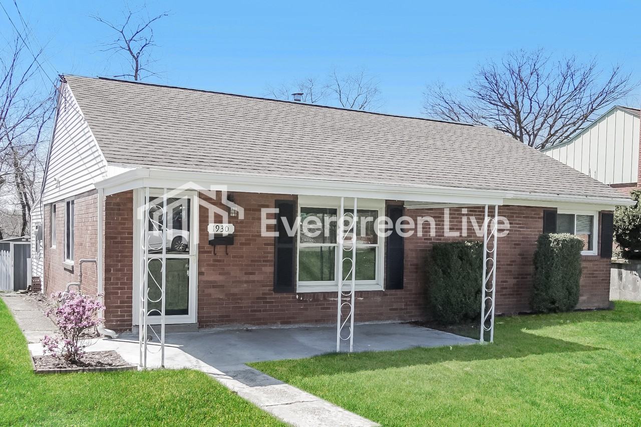 1930 Cardinal Ave - Photo 2 of 15