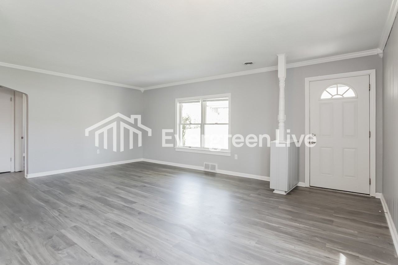 1930 Cardinal Ave - Photo 3 of 15