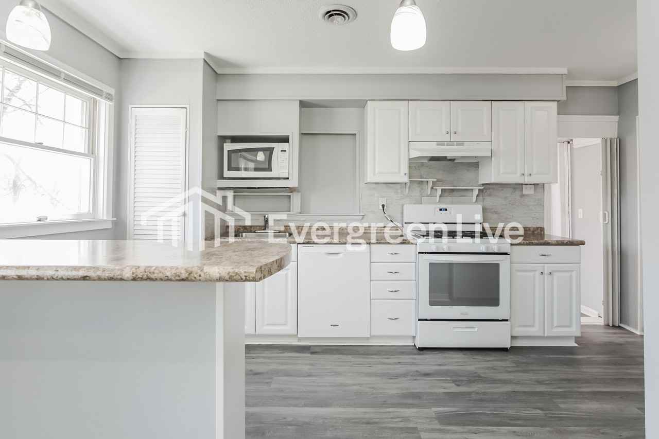 1930 Cardinal Ave - Photo 7 of 15