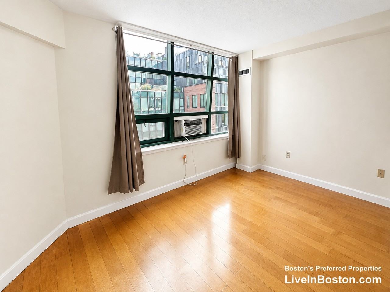 Peterborough St. & Kilmarnock Street #7E - Photo 6 of 11