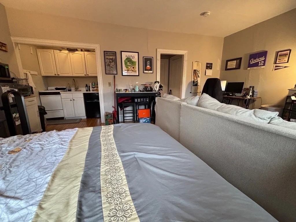 82 Charles St #4F - Photo 7 of 10