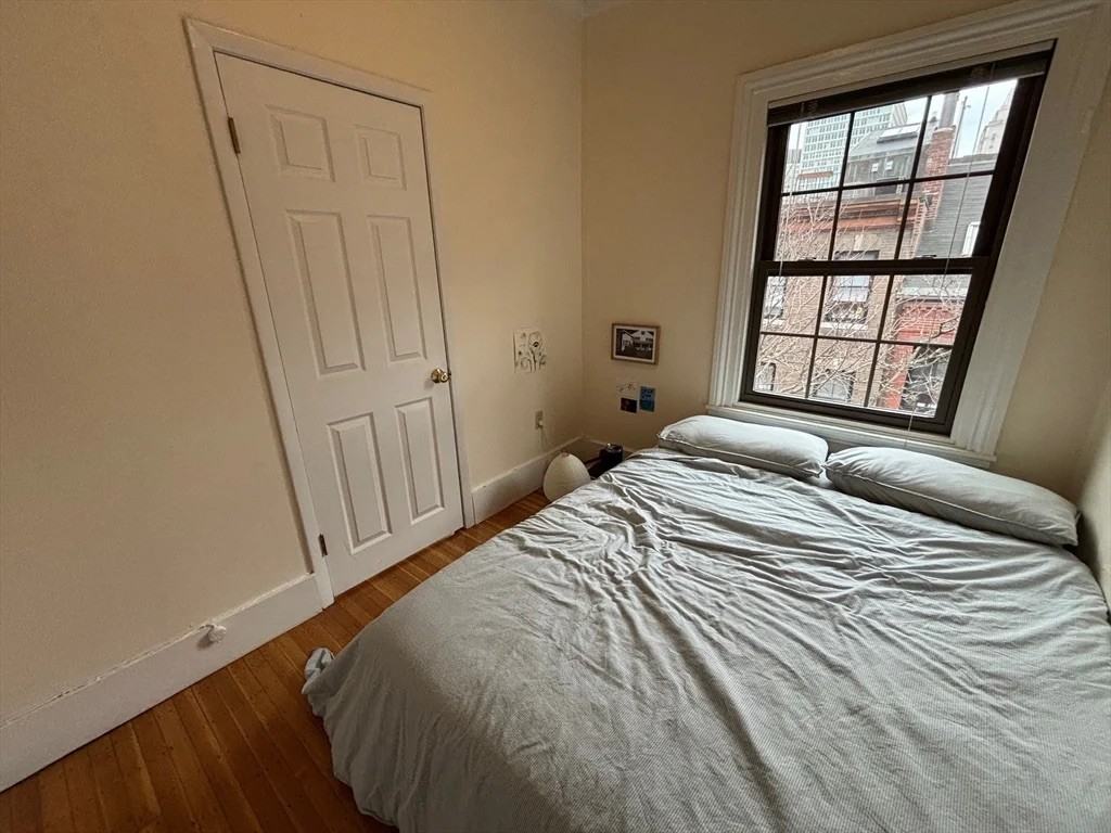 41 S Russell St #4 - Photo 5 of 14