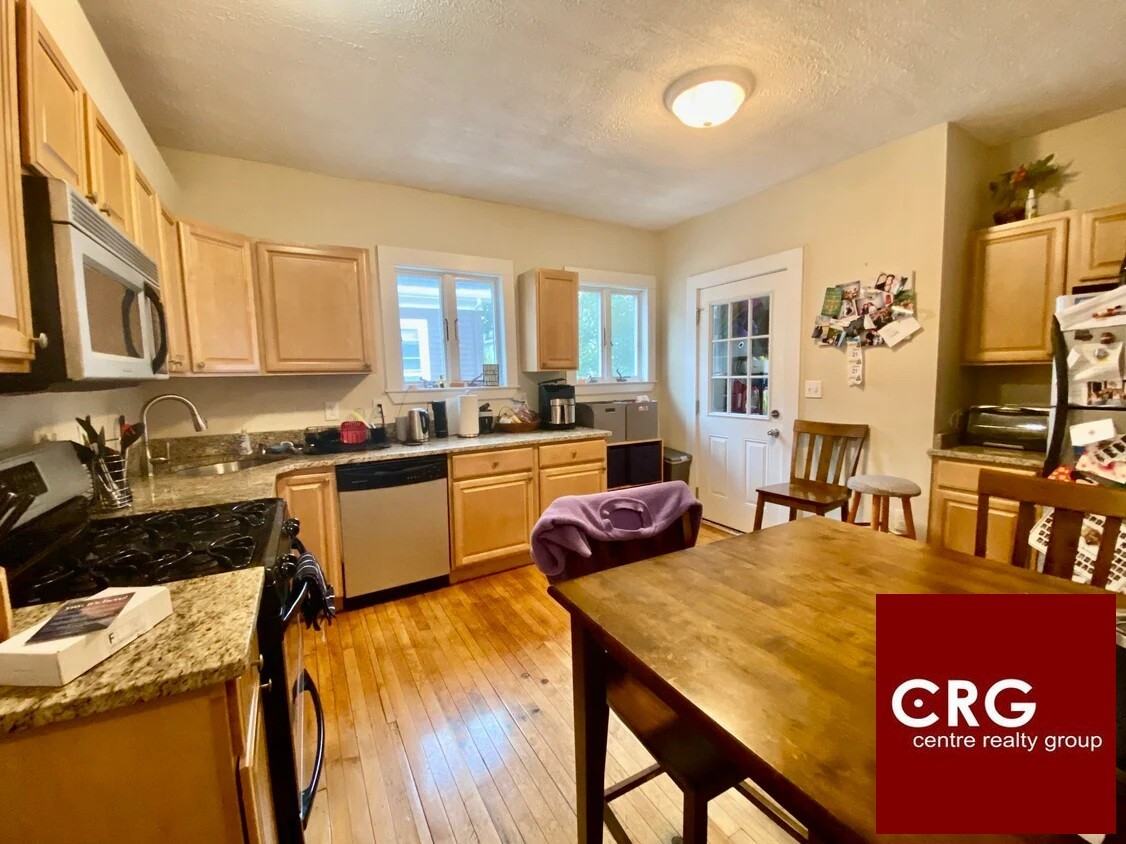20 Sunset Rd #2 - Photo 4 of 14