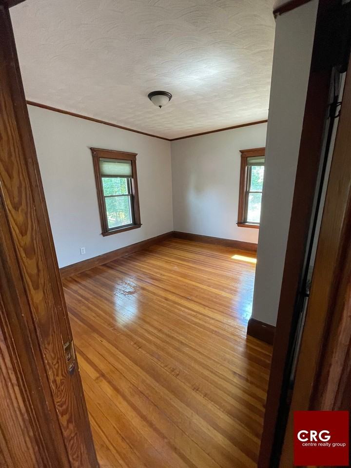 62 Adams St - Photo 3 of 11