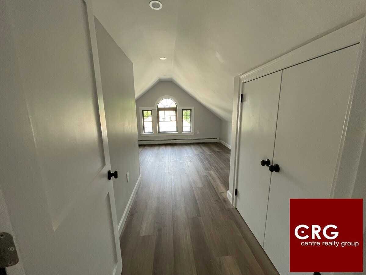 62 Adams St - Photo 6 of 11