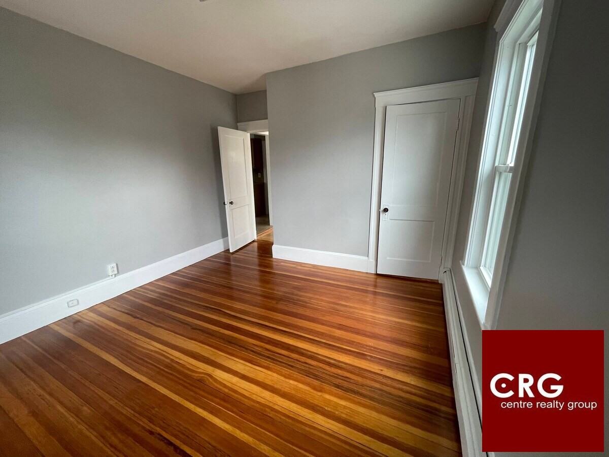 47 Pearl St - Photo 7 of 11