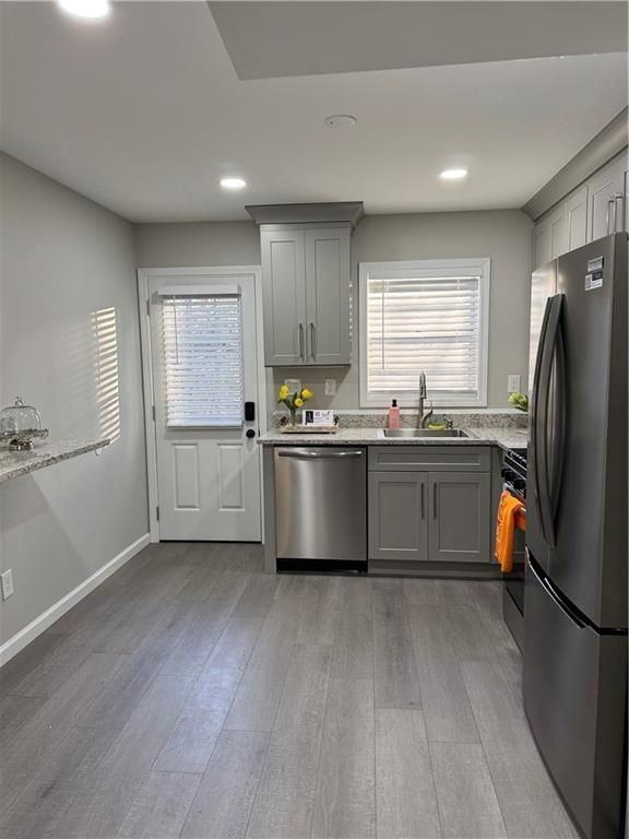 2637 Lester St - Photo 4 of 20
