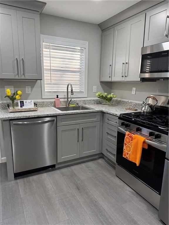 2637 Lester St - Photo 6 of 20