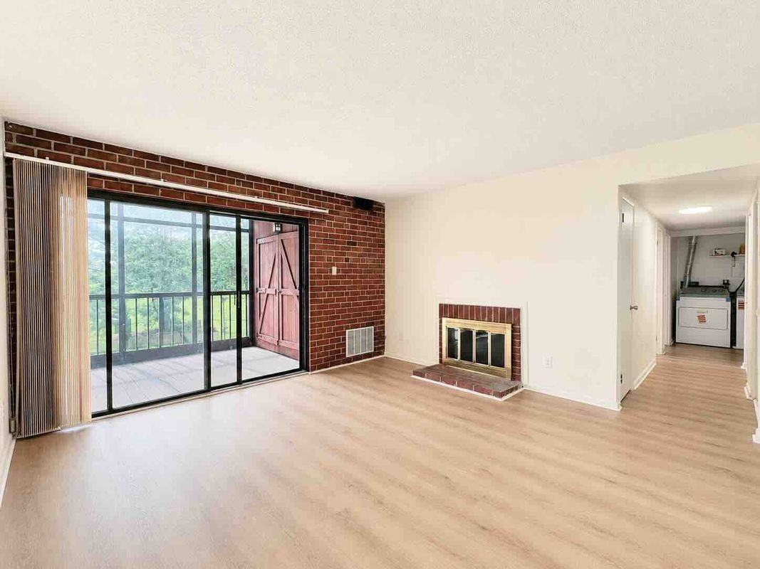 3602 Rustic Ln - Photo 4 of 38