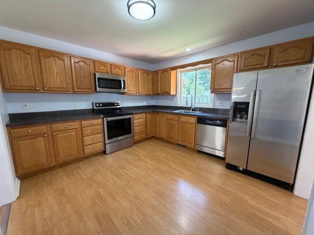 83 Essex Ave - Photo 2 of 27