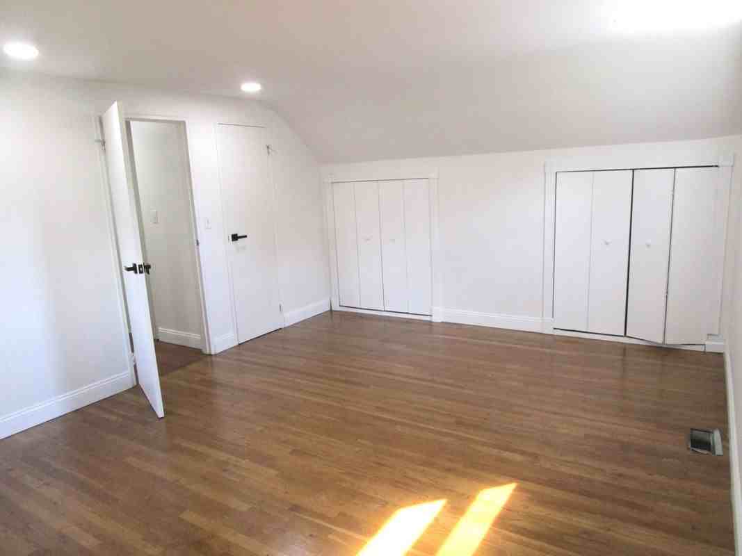 74 Brookhill Dr - Photo 3 of 10