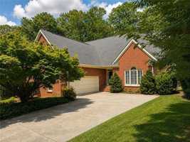 featured image of 3795 Ashford Trl Ne