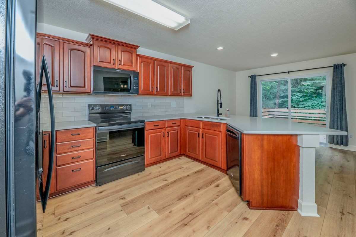 3600 Berkshire Ct - Photo 2 of 3