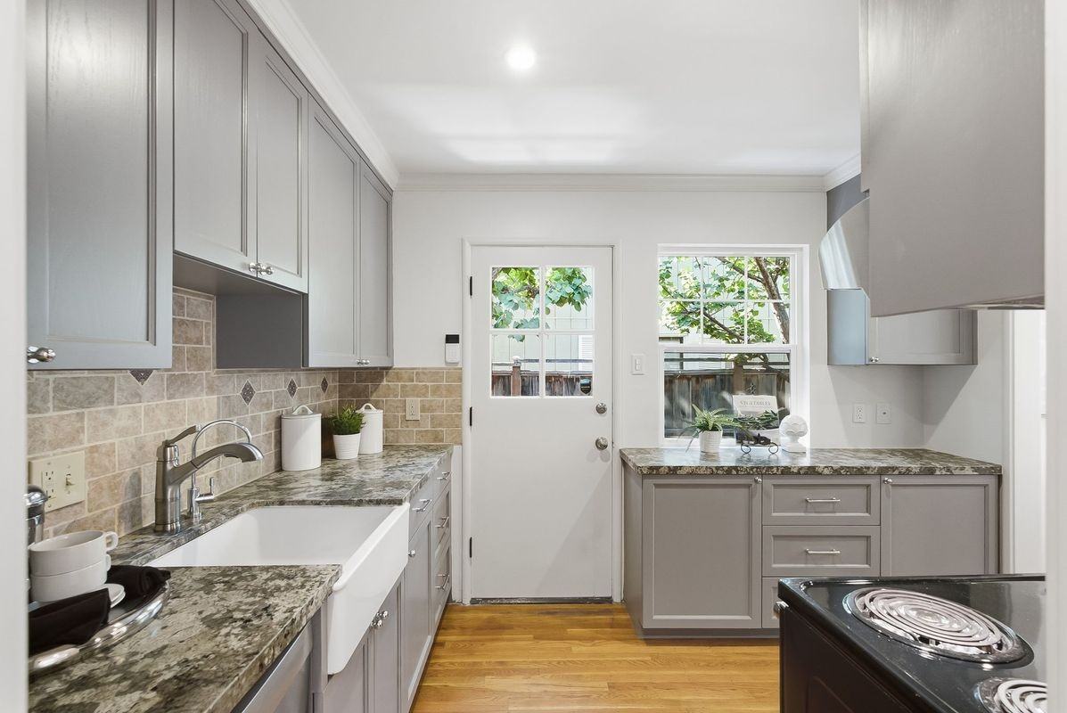 552 Nimitz Ave - Photo 7 of 19