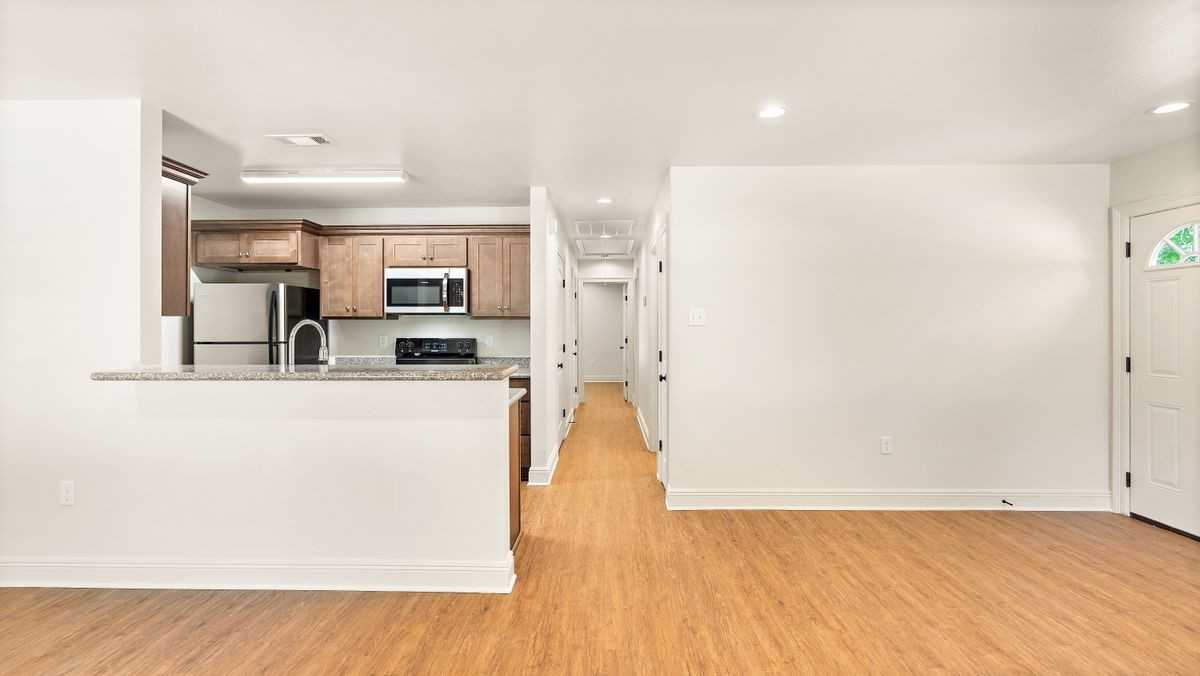 41334 Brown Rd ##B - Photo 7 of 19