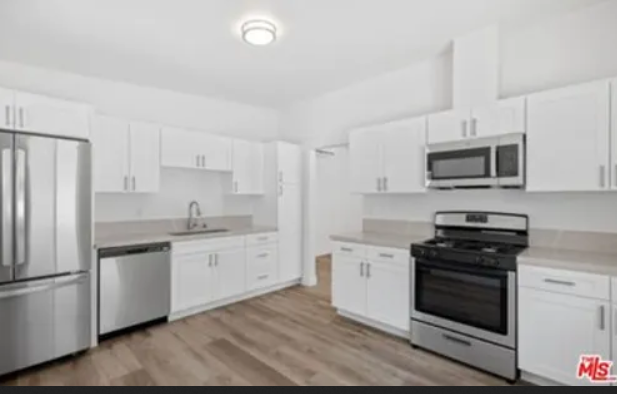 2658 Santa Ana Ave ##D - Photo 3 of 3