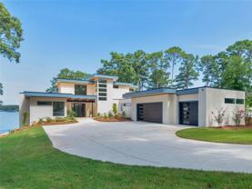 3258 S Bay Dr - Photo 1 of 1