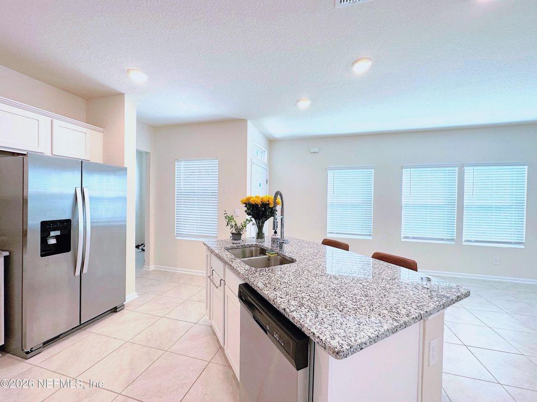 556 Coastline Way - Photo 6 of 23