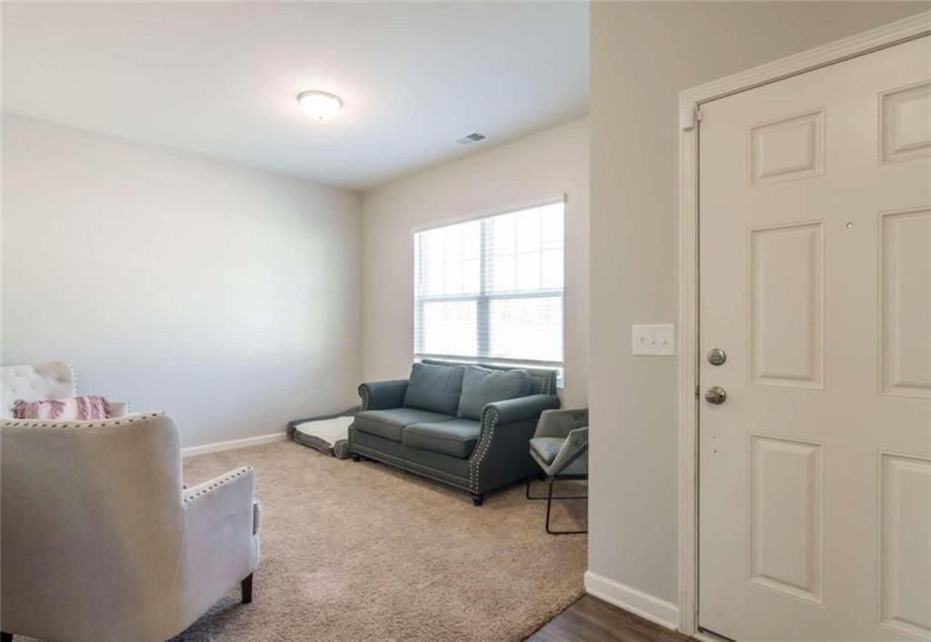 449 Mccall Way - Photo 3 of 21