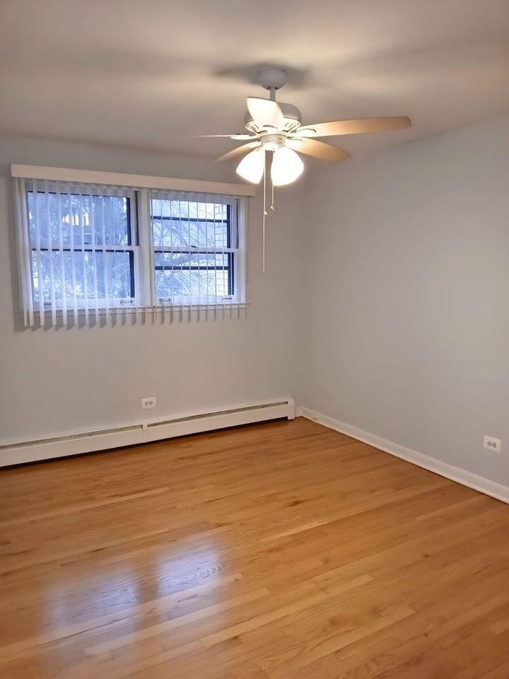 2420-30 W. 183rd Street - Photo 5 of 7