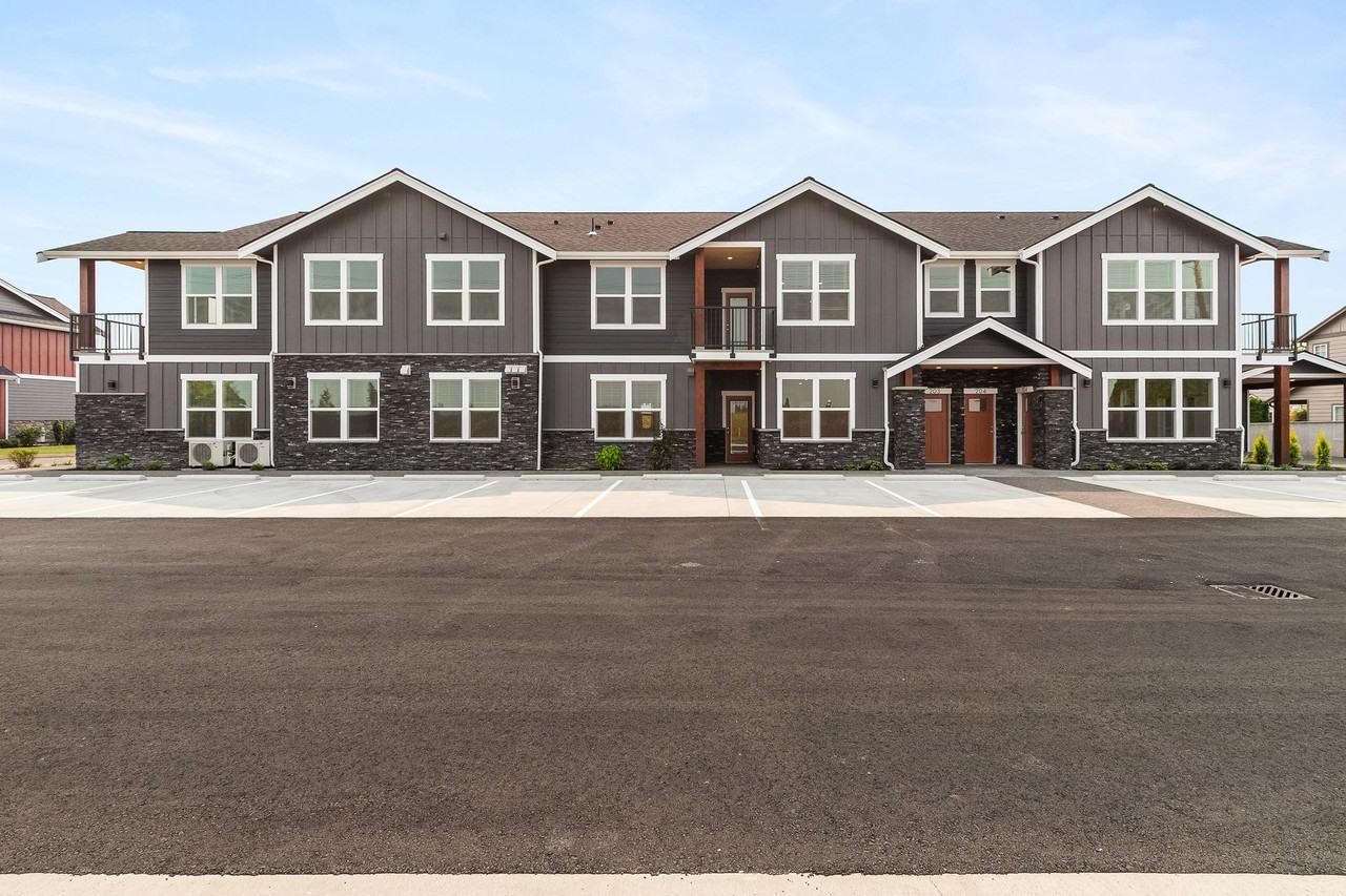 Modern Living in the Heart of Lynden — Brand New! - Photo 2 of 5