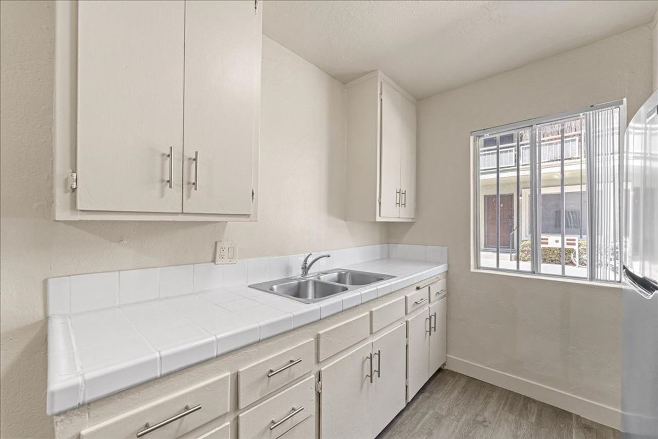6119 Brynhurst Ave - Photo 4 of 21