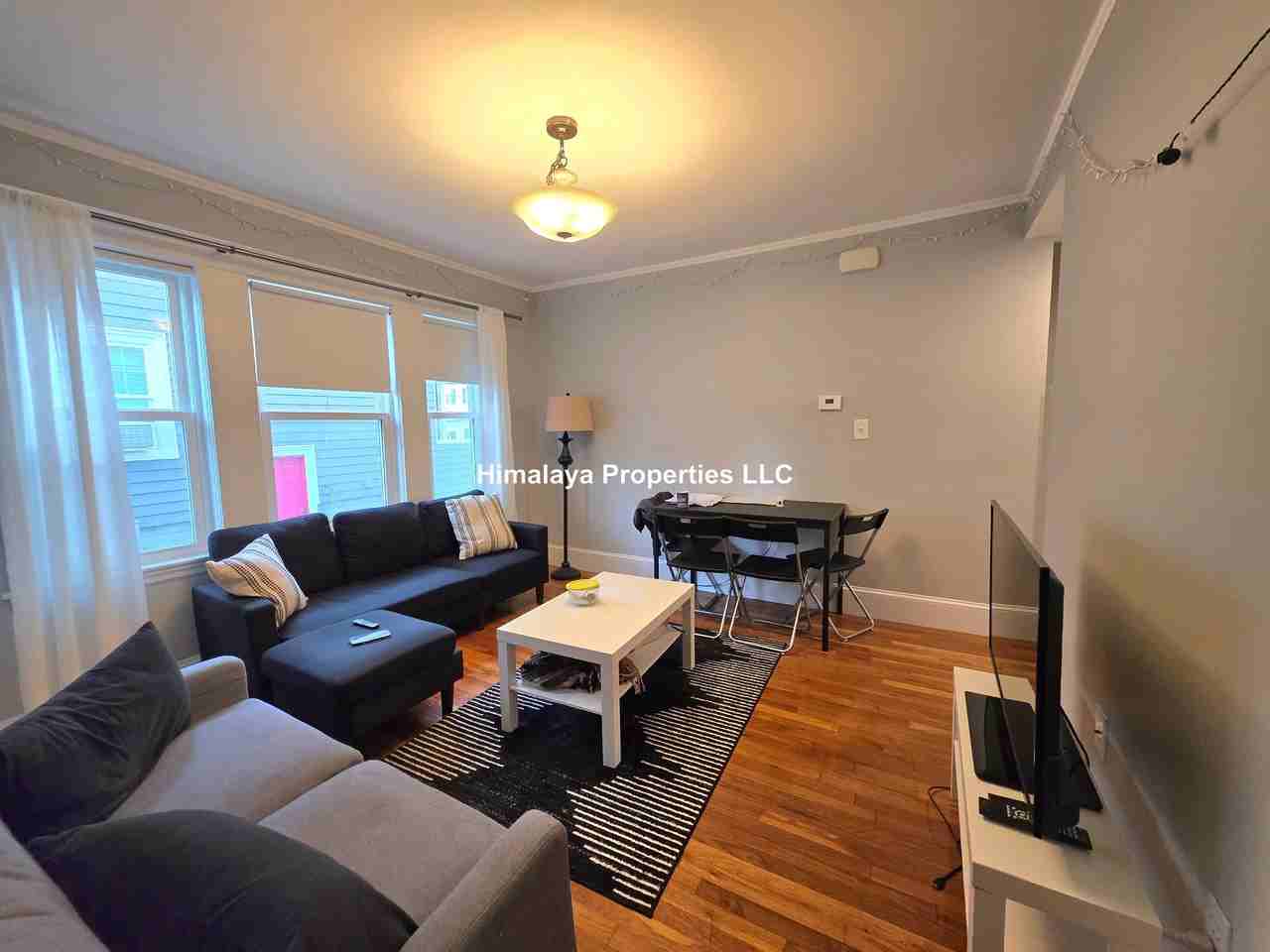 17 Frederick Ave - Photo 4 of 9