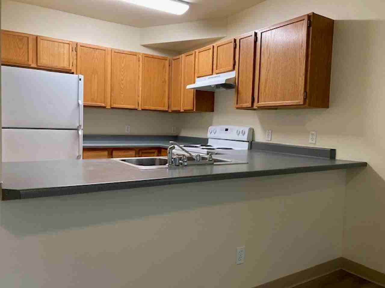Oak Street Town Homes - Photo 6 of 40