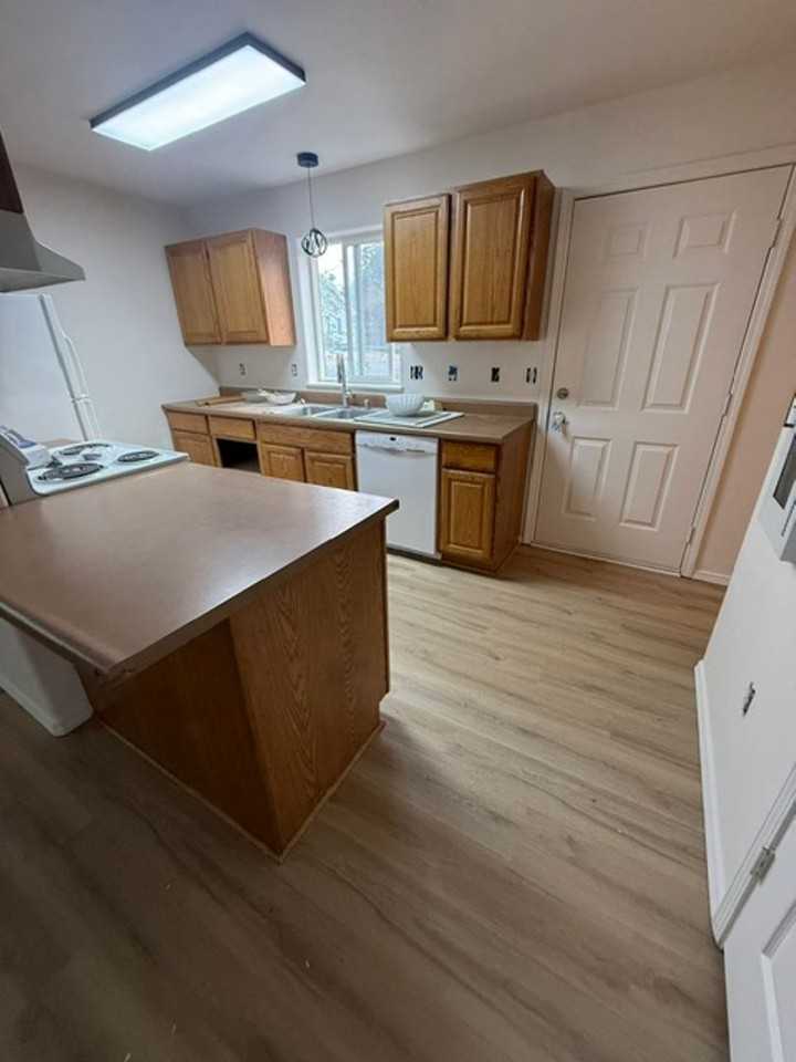 100 E Miller Ave - Photo 4 of 20