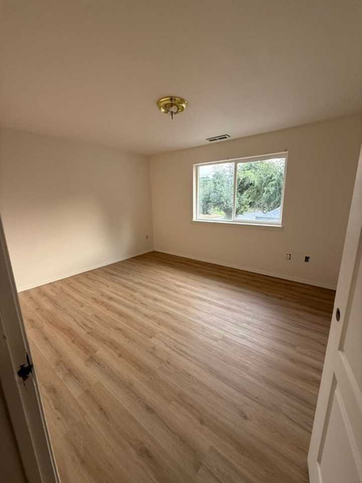 100 E Miller Ave - Photo 6 of 20